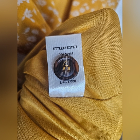 NWT Lulu's After-Bloom Delight Golden Yellow Ditsy Floral Print Midi Dress XS - Picture 13 of 16
